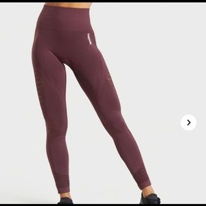 GYMSHARK energy seamless leggings in Berry Red